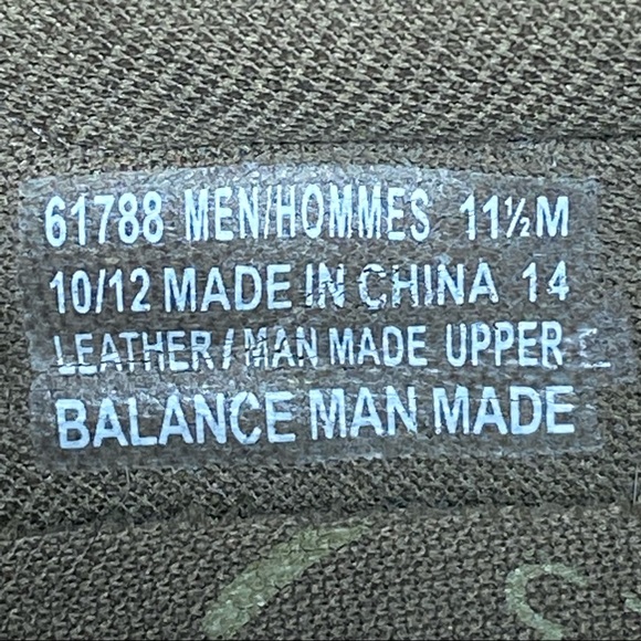 Clarks Slip On loafers Men Size 11.5 Casual Shoes - Beige - NEW - Picture 9 of 9